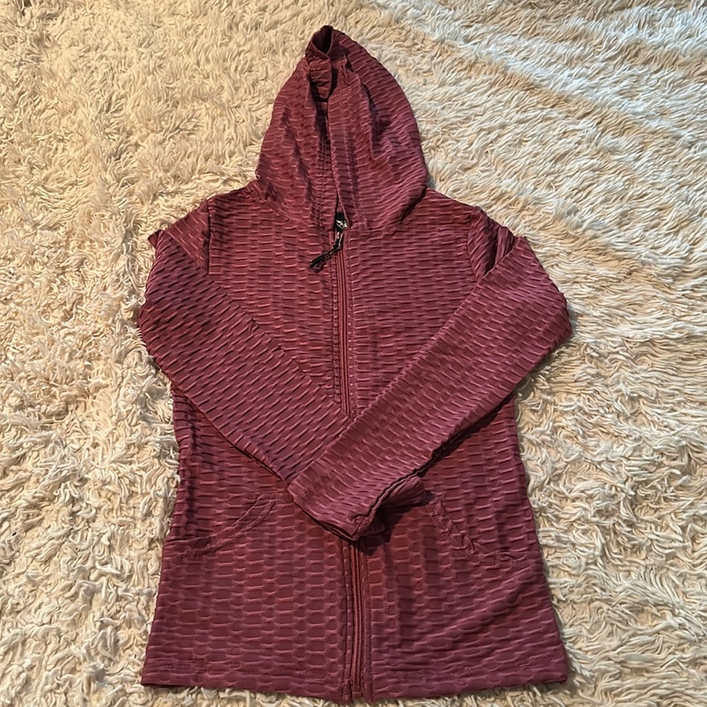 NWOT New Mix Textured Activewear Zip-Up Hoodie, size S/M.